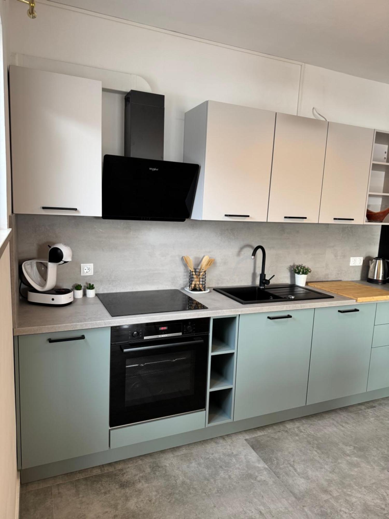 Comfortable Apartment Near The Sea Трогир Экстерьер фото